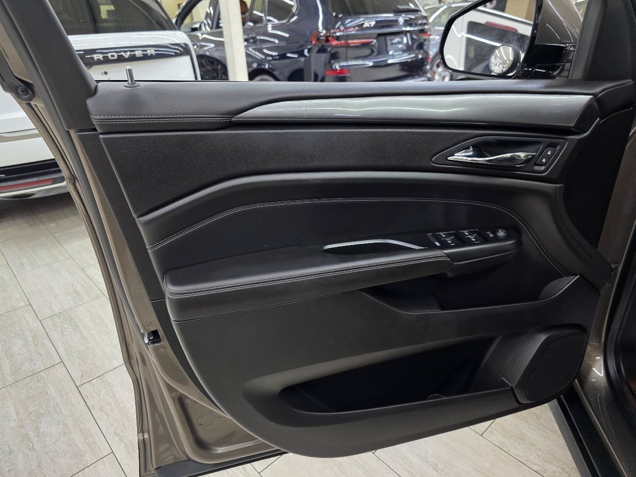 Used 2014 Cadillac SRX FWD image 36