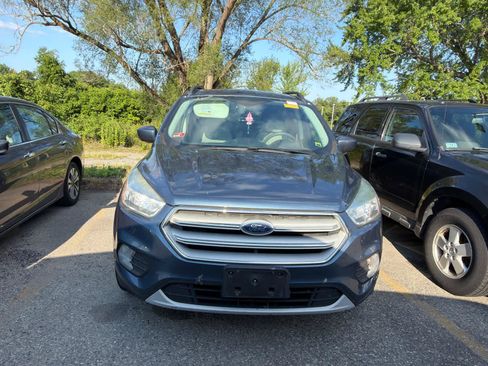 Used 2018 Ford Escape SE AWD/4WD image 4