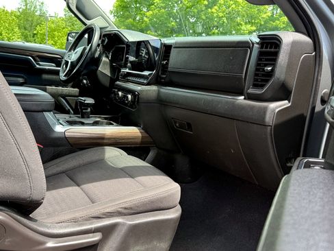 Used 2023 Chevrolet Silverado 1500 RST AWD/4WD image 13