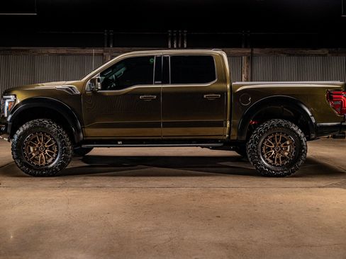Used 2025 Ford F150 Raptor AWD/4WD image 4