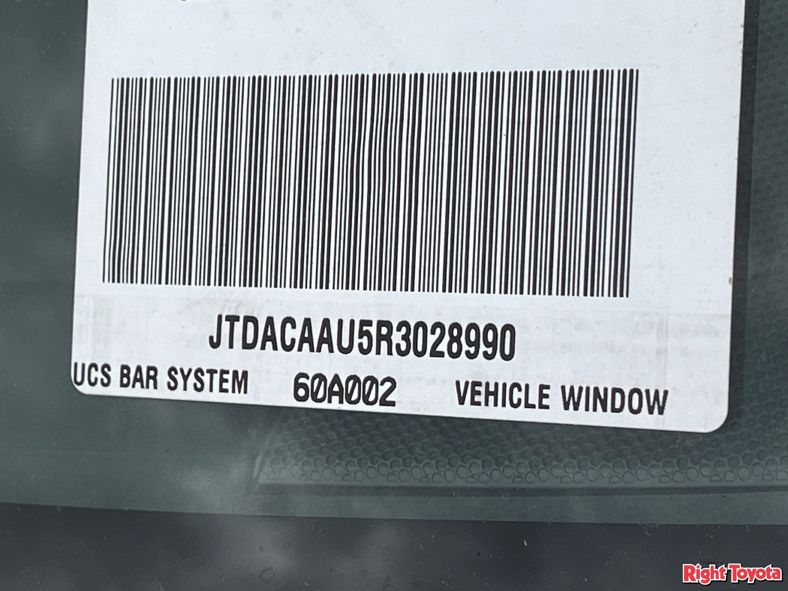 Certified 2024 Toyota Prius LE FWD image 34