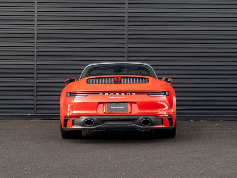 Certified 2021 Porsche 911 Targa 4 AWD/4WD image 7