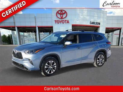 Used 2022 Toyota Highlander XLE