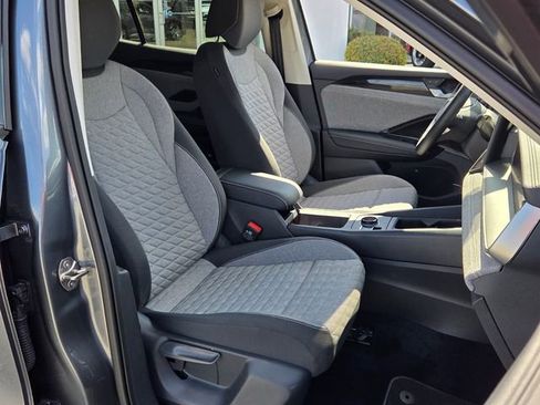 Used 2025 Volkswagen Tiguan S image 14