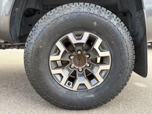 Used 2015 Toyota Tacoma PreRunner w/ SR5 Package RWD image 22