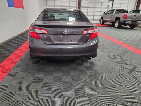 Used 2014 Toyota Camry SE FWD image 27