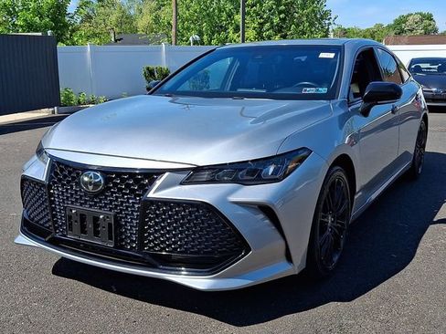 Certified 2021 Toyota Avalon XSE FWD image 3