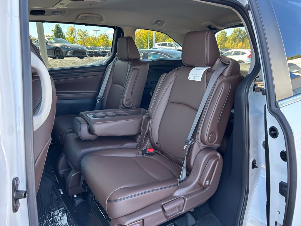 New 2026 Honda Odyssey Touring image 13