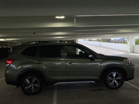 Used 2021 Subaru Forester Touring image 4