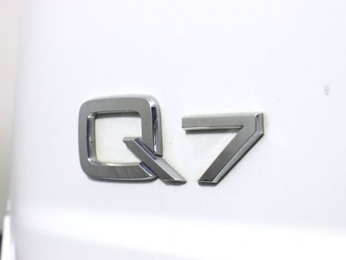Used 2018 Audi Q7 3.0T Prestige w/ Prestige Package AWD/4WD image 38