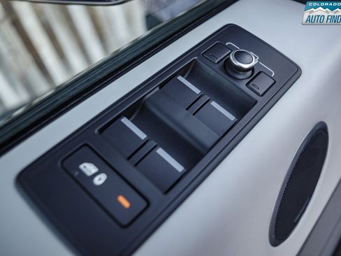 Used 2017 Land Rover Range Rover Sport SVR image 11