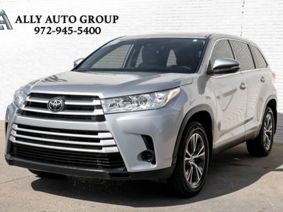 Used 2019 Toyota Highlander LE