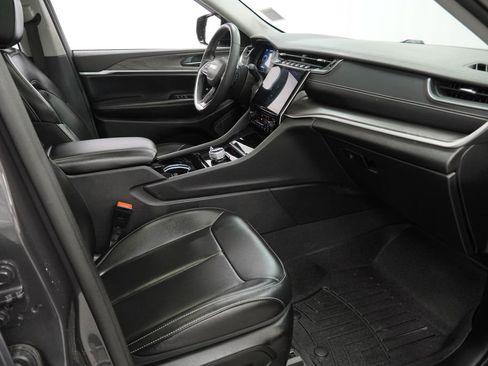 Certified 2023 Jeep Grand Cherokee Limited w/ Black Appearance Package image 49