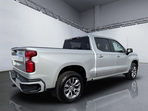 Used 2022 Chevrolet Silverado 1500 RST image 8