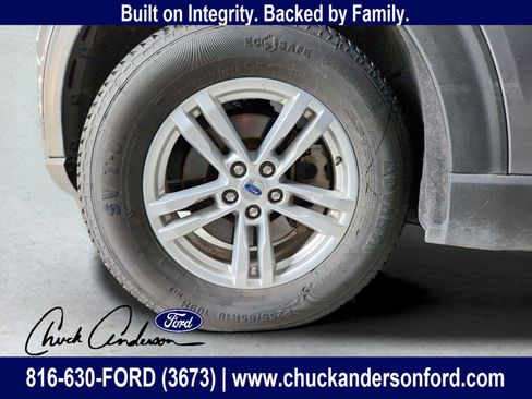 Used 2021 Ford Explorer XLT image 27