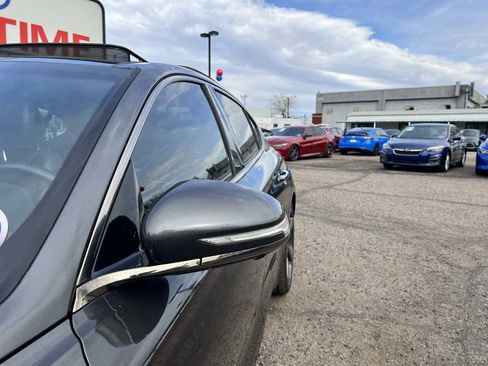 Used 2019 Genesis G70 2.0T Advanced w/ Sport Package image 10