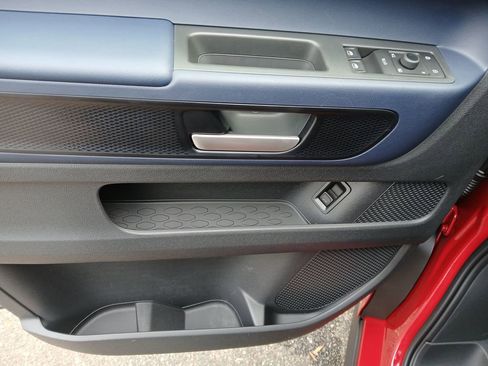 New 2025 Volkswagen ID. Buzz Pro S Plus image 11