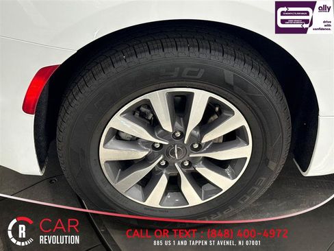 Used 2024 Chrysler Pacifica Limited FWD image 86