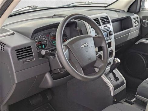 Used 2008 Jeep Patriot Sport FWD image 9