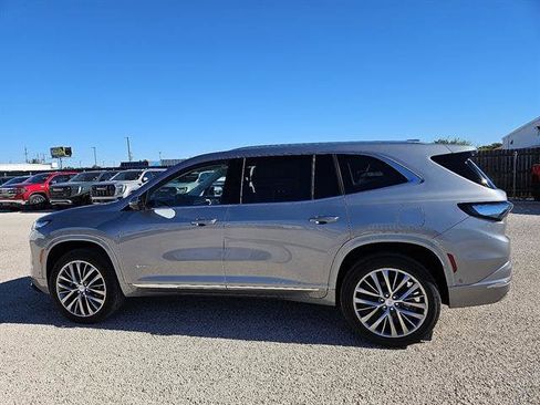 New 2026 Buick Enclave Avenir w/ Super Cruise Package image 2