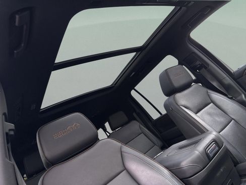 Used 2024 Chevrolet Suburban High Country w/ Max Trailering Package image 27