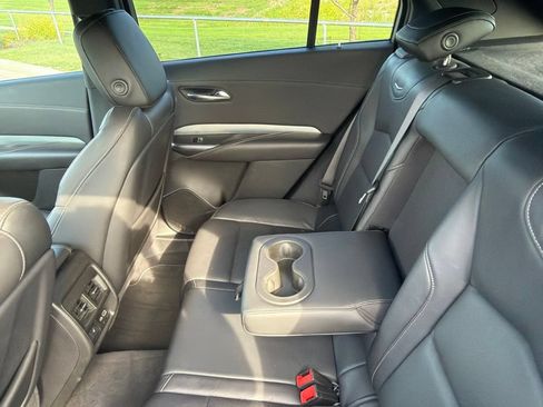 Used 2020 Cadillac XT4 Premium Luxury FWD image 42