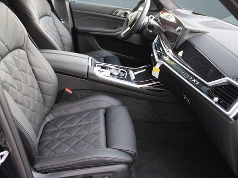 Used 2026 BMW X7 xDrive40i w/ M Sport Package image 32