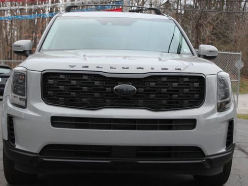 Used 2021 Kia Telluride EX w/ EX Premium Package image 3