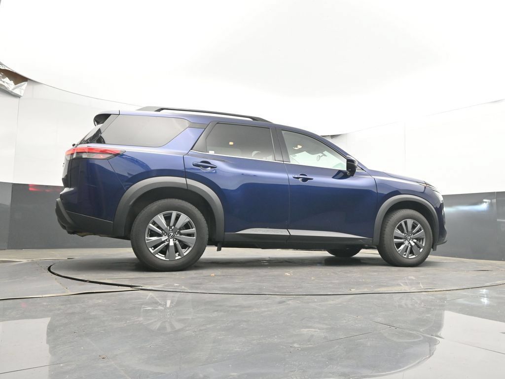 Used 2025 Nissan Pathfinder SV FWD image 53