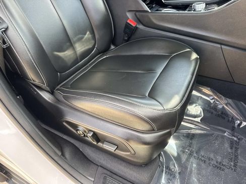 Used 2023 Jeep Grand Cherokee Limited AWD/4WD image 14