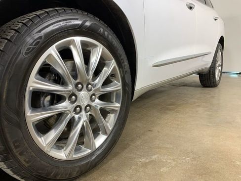 Used 2018 Buick Enclave Premium w/ Experience Buick Package image 2