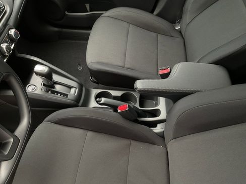 New 2025 Nissan Kicks Play S image 29