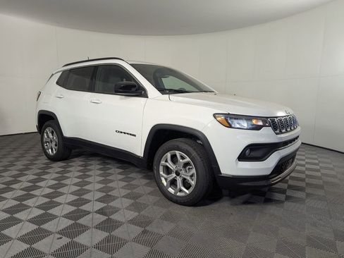 New 2026 Jeep Compass Latitude image 2