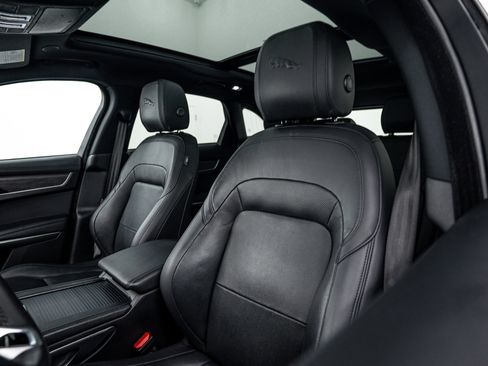 Used 2021 Jaguar F-PACE S image 20