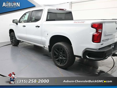 Used 2025 Chevrolet Silverado 1500 LT Trail Boss AWD/4WD image 14