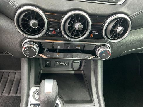 Used 2024 Nissan Sentra SV image 19