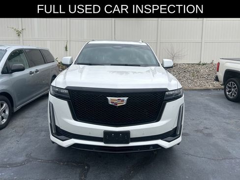 Used 2021 Cadillac Escalade ESV Sport Platinum AWD/4WD image 2