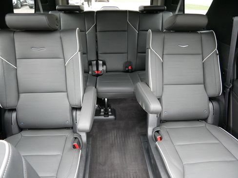 Certified 2023 Cadillac Escalade Premium Luxury w/ Performance Package AWD/4WD image 13
