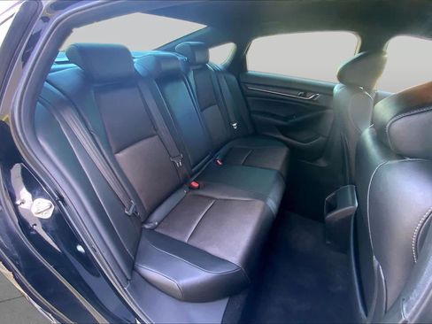 Used 2019 Honda Accord Sport image 18