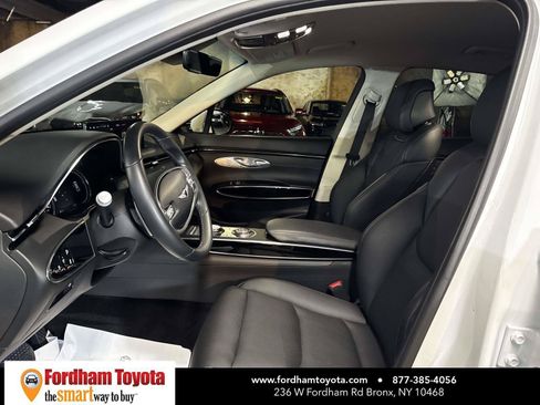 Used 2025 Genesis GV70 2.5T AWD/4WD image 19