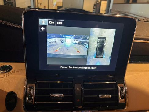 Used 2019 Lincoln Navigator Reserve AWD/4WD image 19