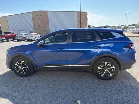Used 2023 Kia Sportage EX FWD image 5