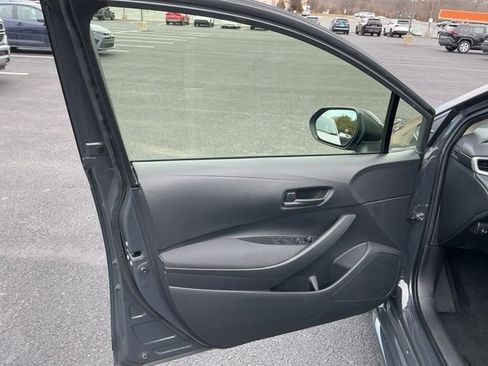 Used 2023 Toyota Corolla LE image 9