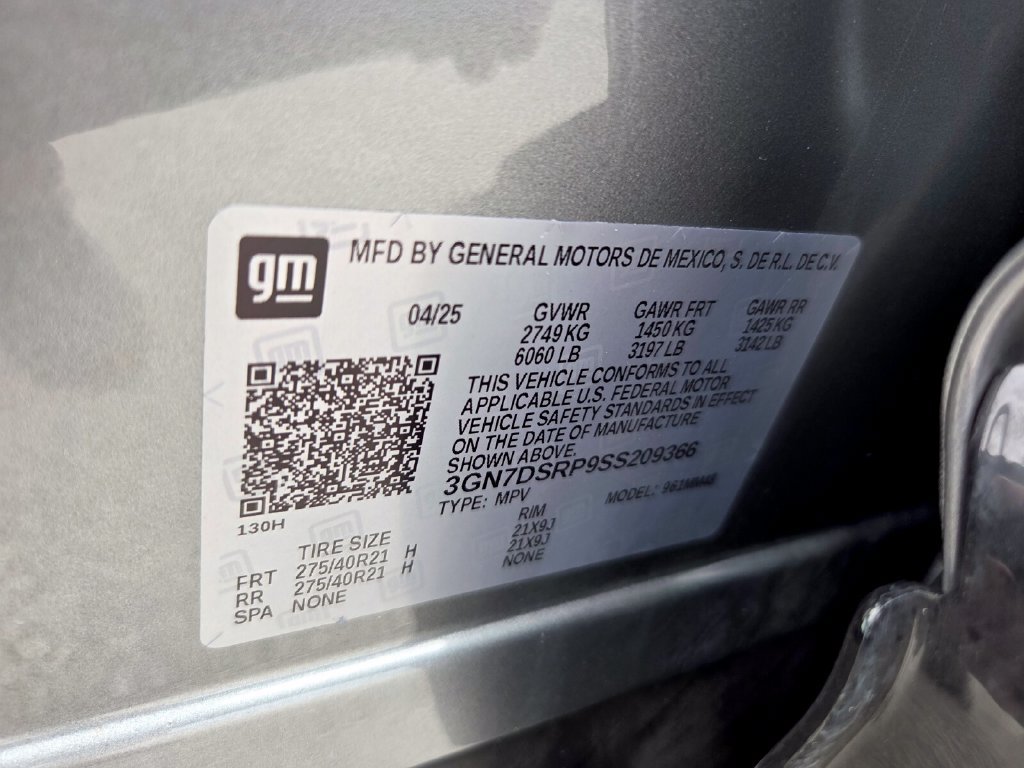 Certified 2025 Chevrolet Equinox EV RS FWD image 31