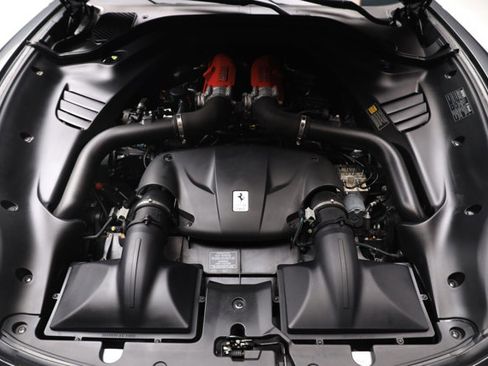 Used 2016 Ferrari California T image 6