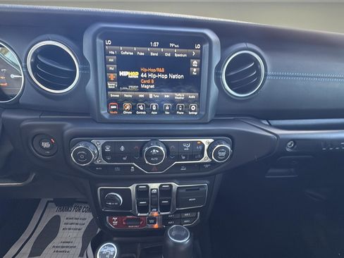 Used 2022 Jeep Wrangler Unlimited Rubicon w/ Steel Bumper Group image 10