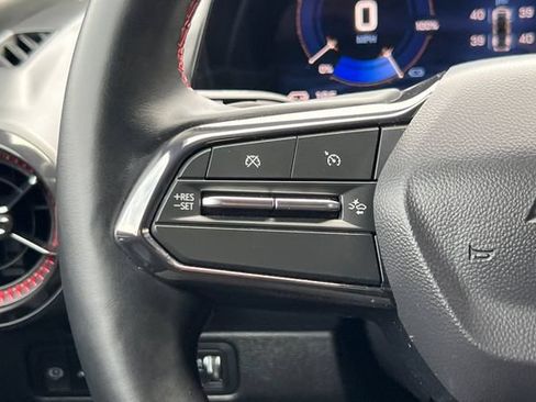 Used 2025 Chevrolet Equinox EV RS FWD image 28