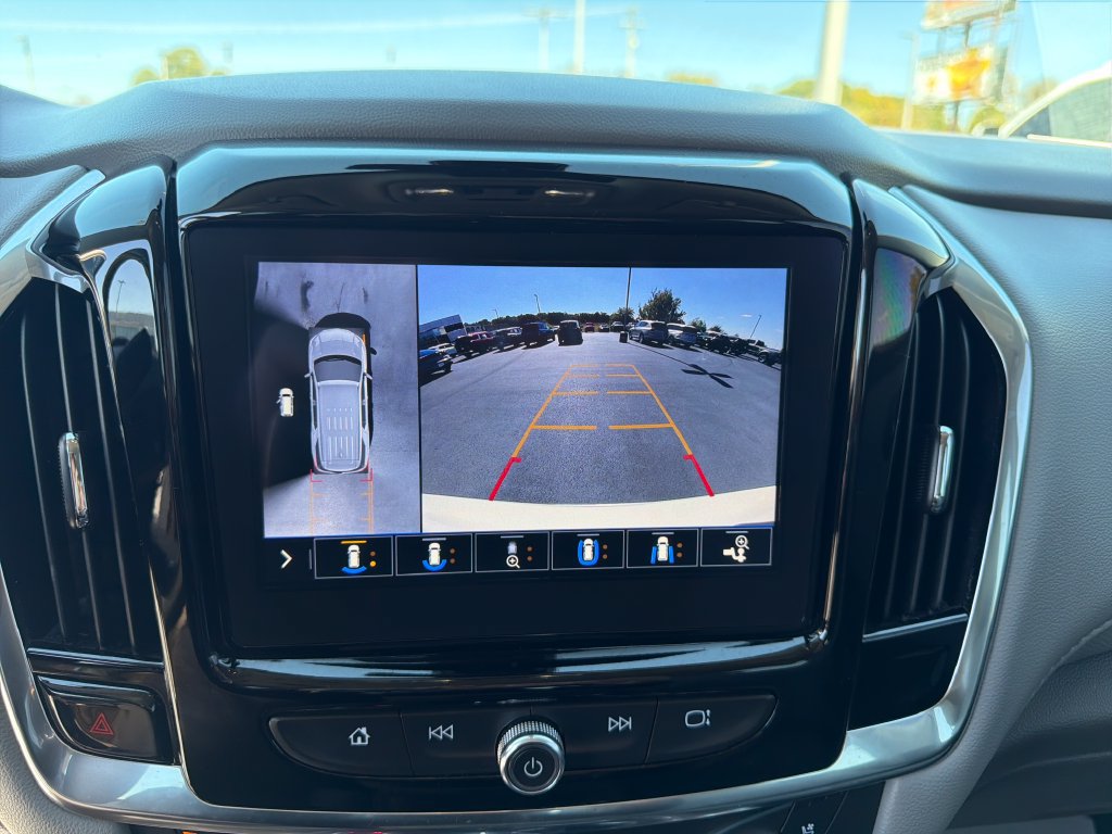 Used 2021 Chevrolet Traverse Premier AWD/4WD image 23