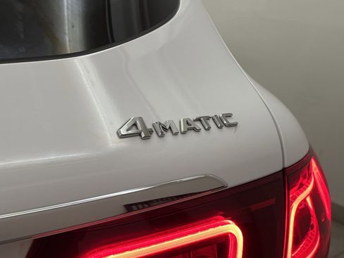 Used 2020 Mercedes-Benz GLC 300 GLC 300 image 31