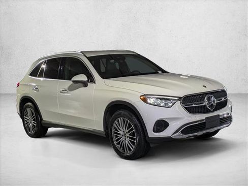 Certified 2025 Mercedes-Benz GLC 300 4MATIC image 3